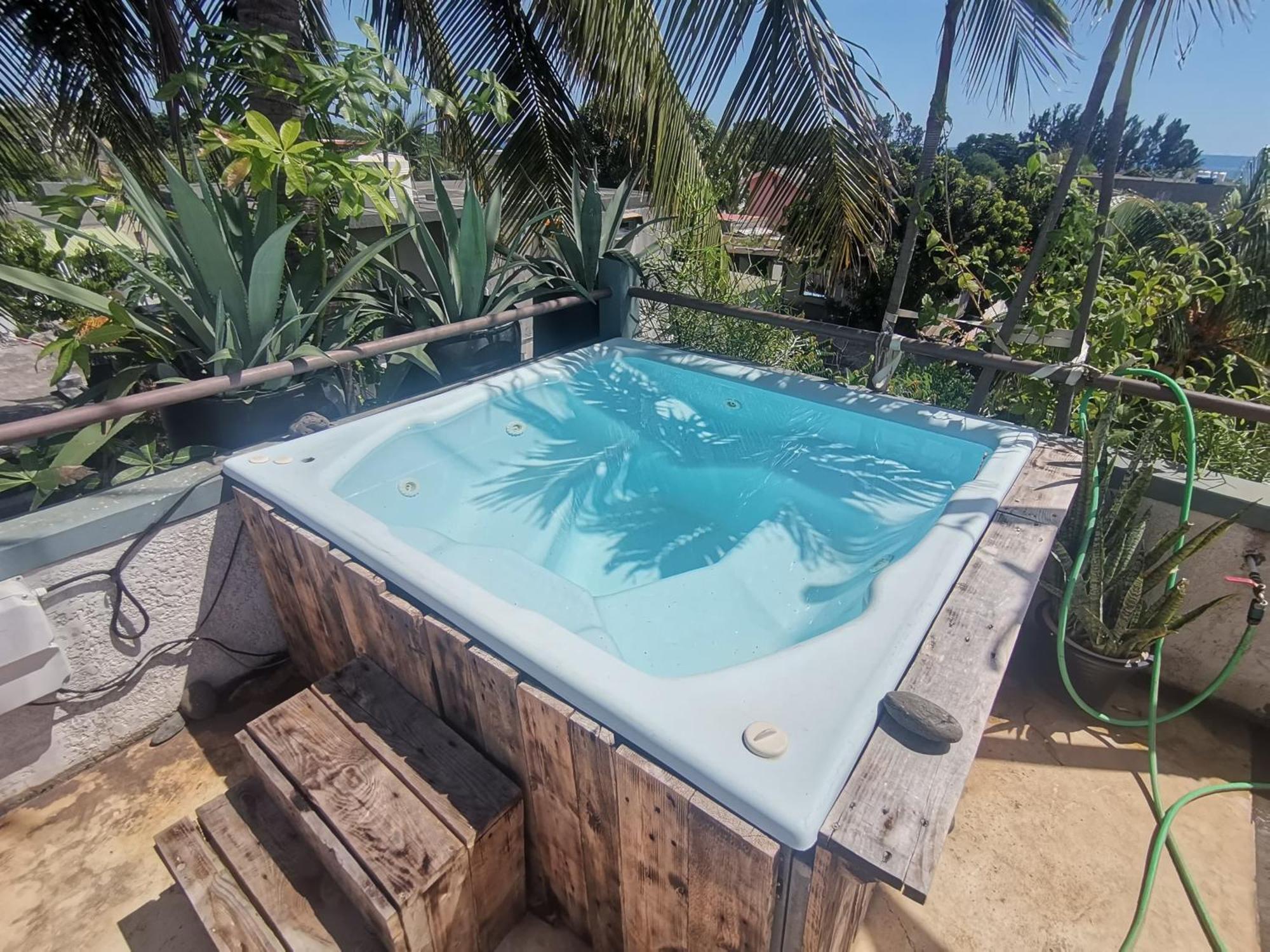 Modern Apartment/3Bedrooms/2Bathrooms/Rooftop/Jacuzzi Pointe aux Sable Exterior photo